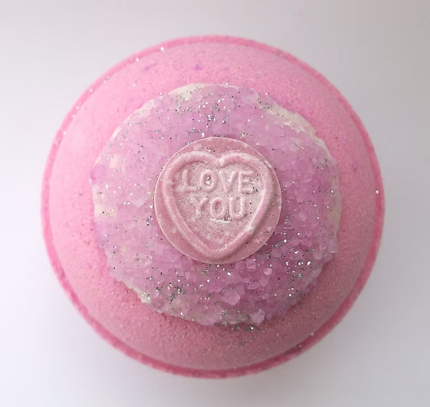 Sugary Candy Floss & Vanilla Love and Hearts Bath Bomb